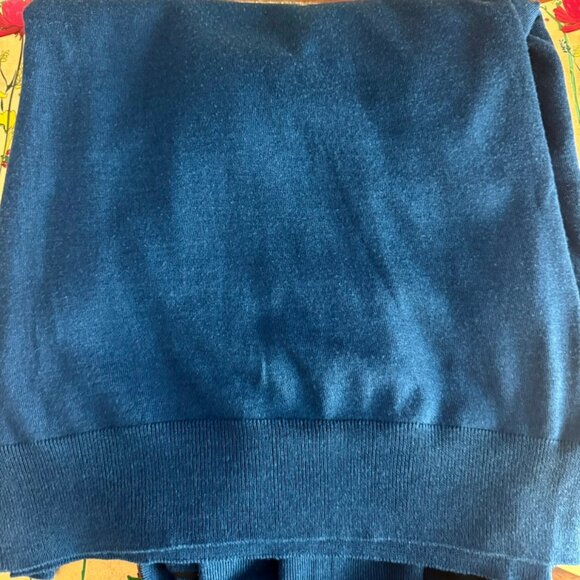 Salvatore Ferragamo Lambs Wool/Silk/Cashmere V-Neck Pullover Sweater, Sz Med. - Picture 5 of 11